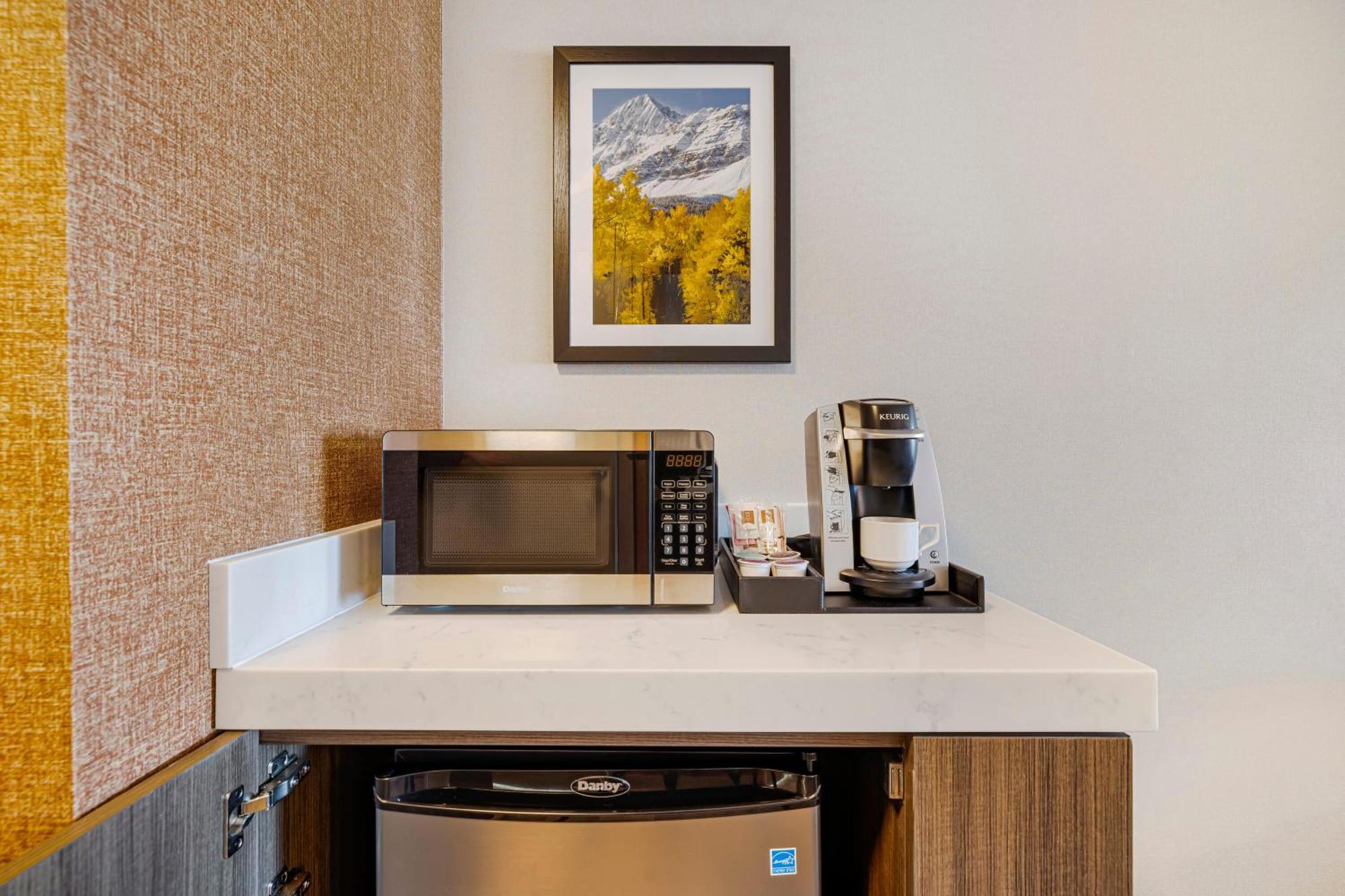 Hilton Garden Inn Colorado Springs Airport Ngoại thất bức ảnh